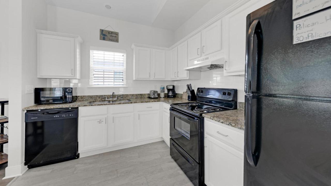 Pelican House - Newly Remodeled, Professionally Decorated, Only About 1 Mile To Seaside! 산타로사 비치 외부 사진