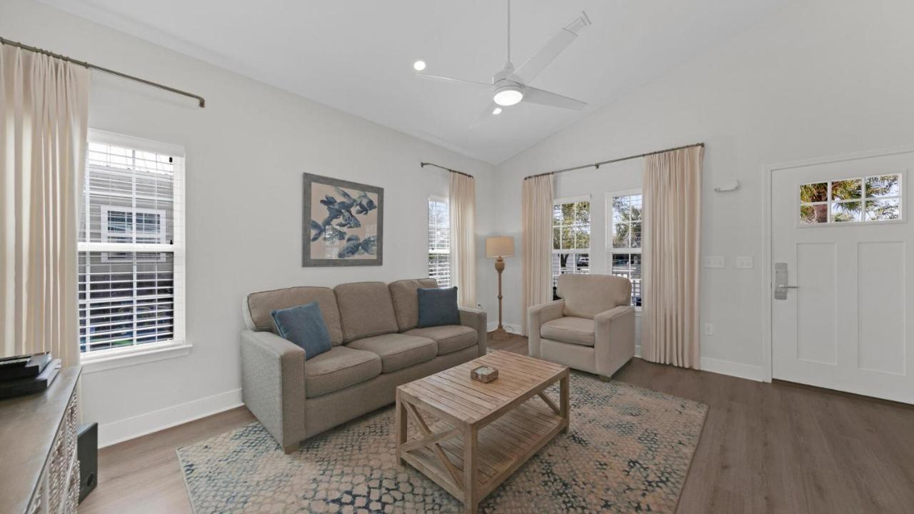 Pelican House - Newly Remodeled, Professionally Decorated, Only About 1 Mile To Seaside! 산타로사 비치 외부 사진