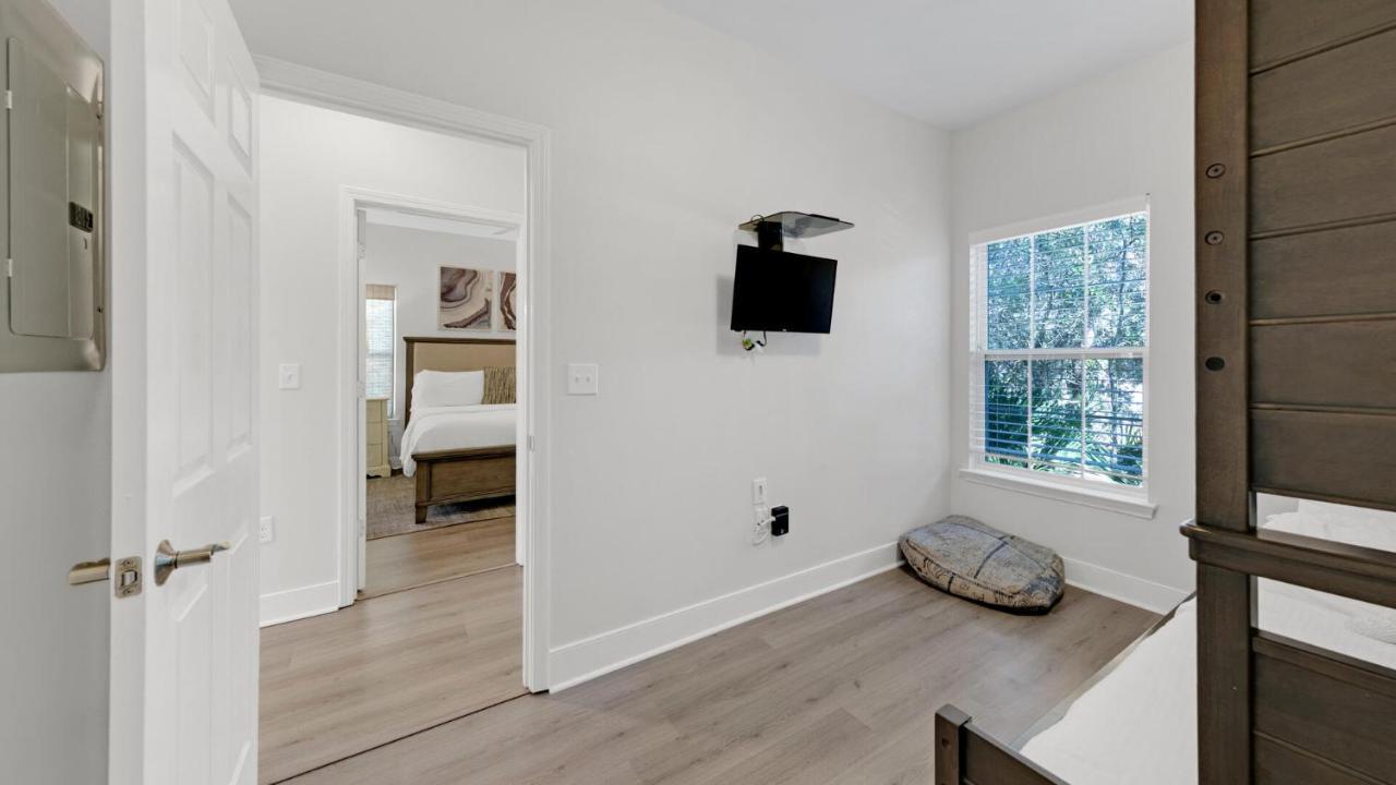 Pelican House - Newly Remodeled, Professionally Decorated, Only About 1 Mile To Seaside! 산타로사 비치 외부 사진